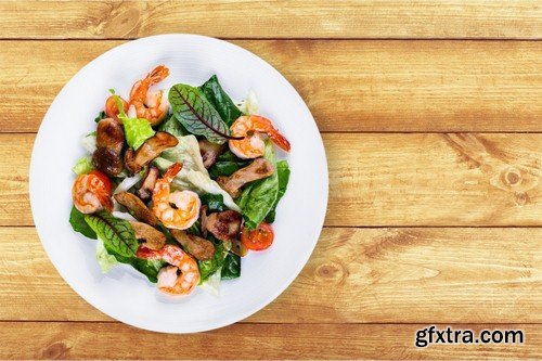 Salad with shrimp