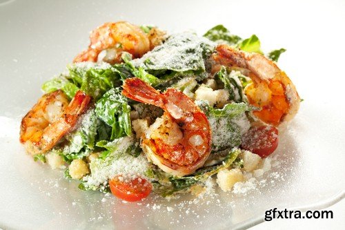 Salad with shrimp