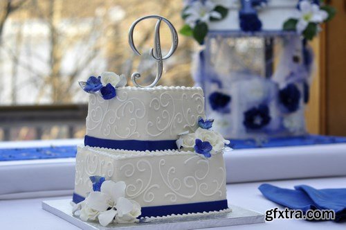 A wedding cake, 15 x UHQ JPEG