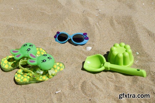 Accessories on the sand