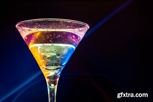 Collection of cocktail glass with a drink splashing 25 HQ Jpeg