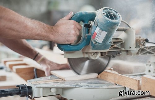 Collection of man with a circular saw 25 HQ Jpeg