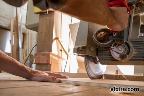 Collection of man with a circular saw 25 HQ Jpeg