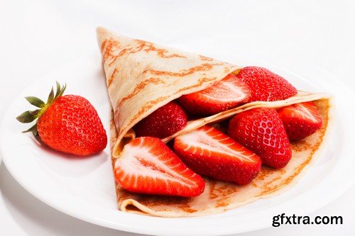 Pancakes with strawberries