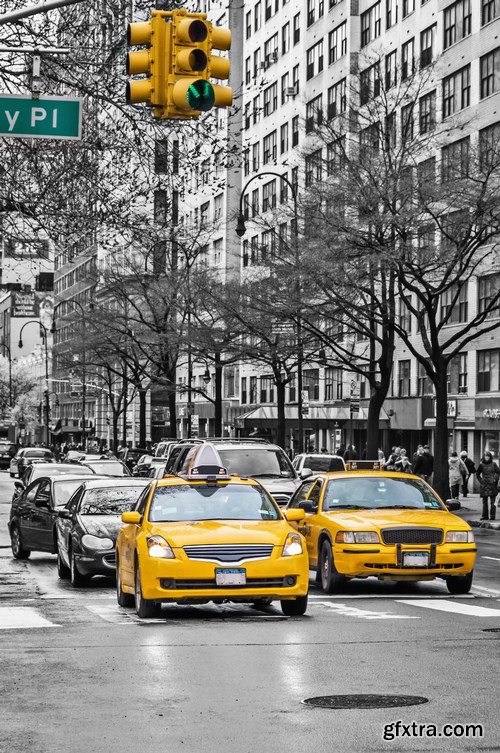 Avenue with taxi in New York 10X JPEG