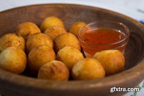 Fried potato balls-6xJPEGs