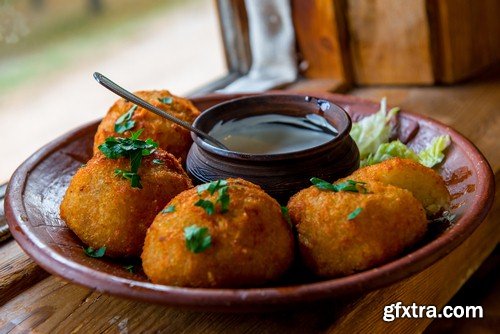 Fried potato balls-6xJPEGs