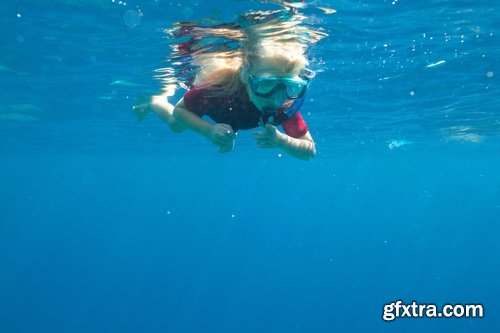 Collection of child dive diver swimming sea travel vacation 25 HQ Jpeg