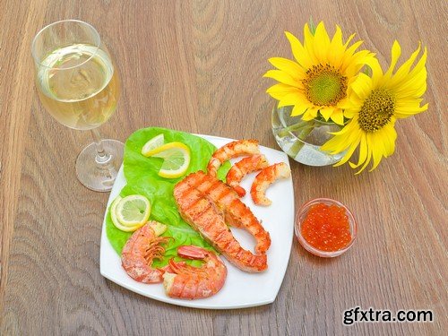 Fish steak with white wine-5xJPEGs