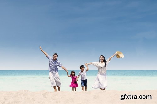 Collection of family travel family mom dad children child vacation autorallies holidays 25 HQ Jpeg