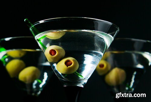 cocktails on bar 13X JPEG