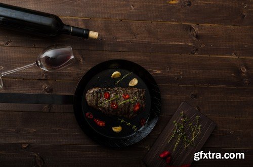 Steak with red wine 1-6xJPEGs