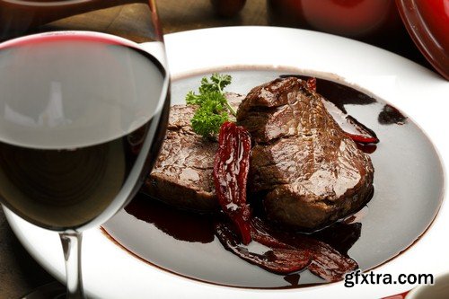 Steak with red wine 1-6xJPEGs