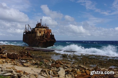 Collection of wreck shipwreck rusty metal remains of sea boat 25 HQ Jpeg