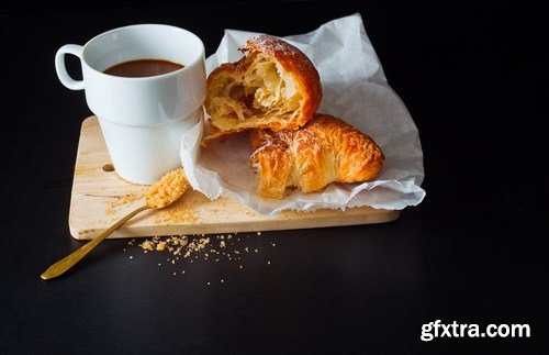 French Croissants - 26xUHQ JPEG