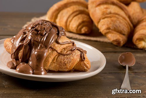 French Croissants - 26xUHQ JPEG