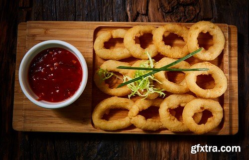 Fried onion rings - 8 UHQ JPEG