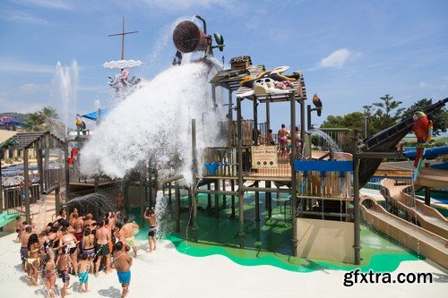 People in water park - 5 UHQ JPEG