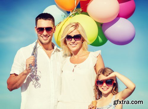 Happy Family & Colorful Balloons - 30xUHQ JPEG