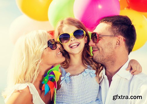 Happy Family & Colorful Balloons - 30xUHQ JPEG