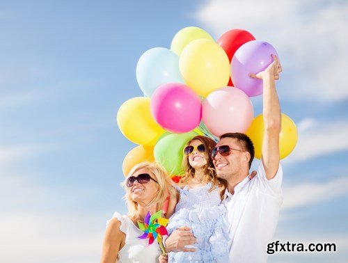 Happy Family & Colorful Balloons - 30xUHQ JPEG