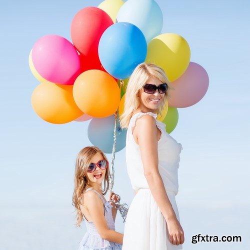 Happy Family & Colorful Balloons - 30xUHQ JPEG