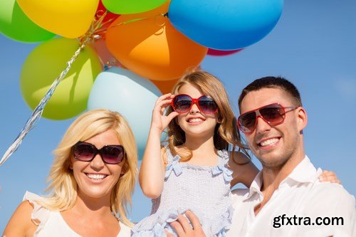 Happy Family & Colorful Balloons - 30xUHQ JPEG