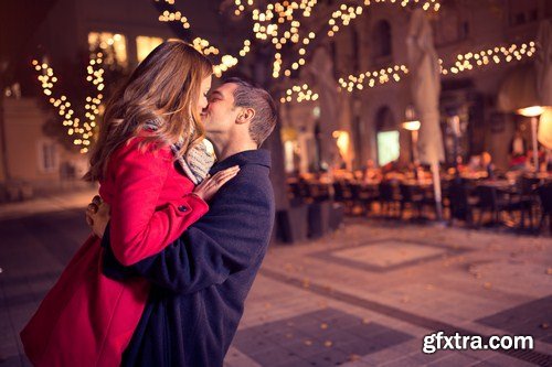 Kissing couples - 8 UHQ JPEG