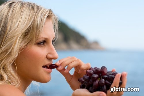 Collection girl woman eating grapes 25 HQ Jpeg