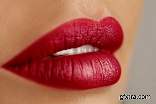 Female Lips - 25xUHQ JPEG