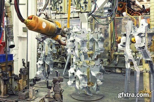 Robots in a car plant - 25 UHQ JPEG