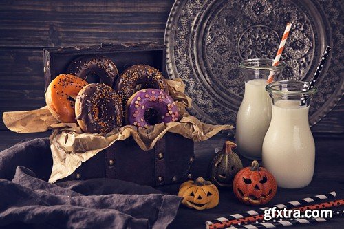 Halloweeen donuts - 12 UHQ JPEG