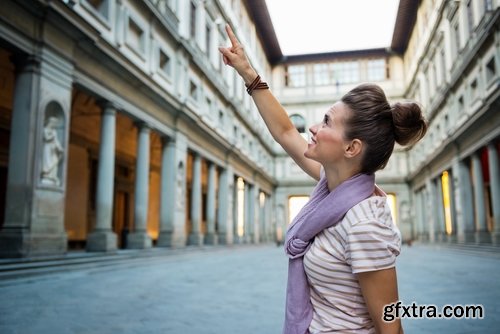 Collection of woman girl wall column pillar country travel open world 25 HQ Jpeg