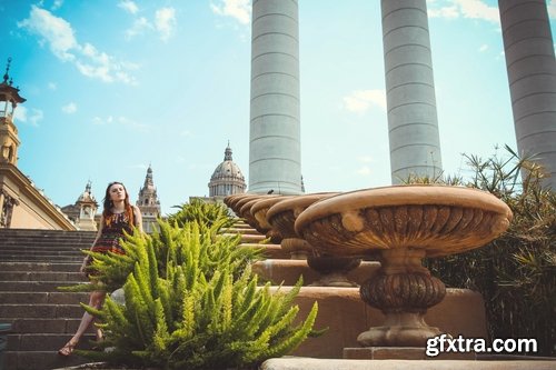 Collection of woman girl wall column pillar country travel open world 25 HQ Jpeg