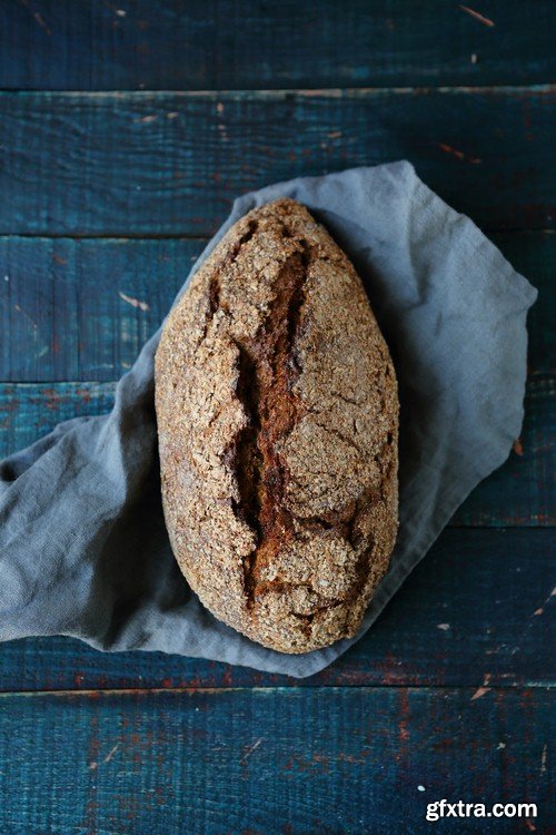 Dark bread - 5 UHQ JPEG