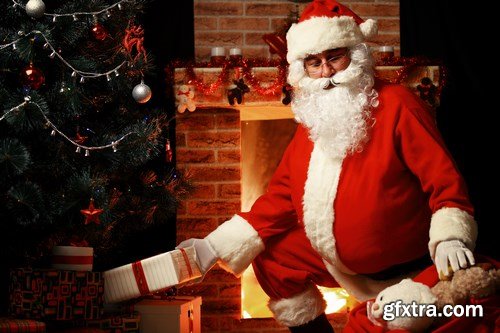 Santa Claus & Christmas Gifts - 16xUHQ JPEG