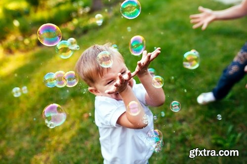 Collection soap bubble female child blowing bubbles 25 HQ Jpeg