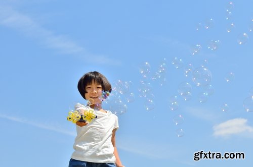 Collection soap bubble female child blowing bubbles 25 HQ Jpeg