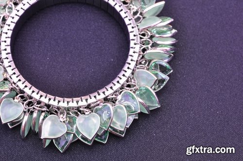 Collection of jewelry jewel gemstone bangle brooch 25 HQ Jpeg