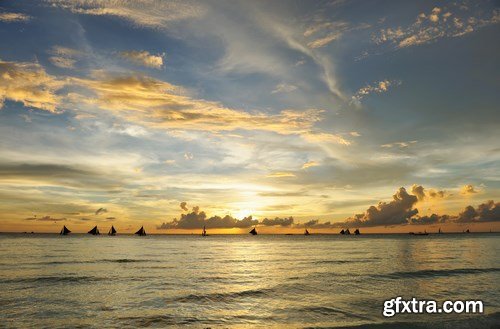 Beautiful Sunset and Sailboat - 12xUHQ JPEG