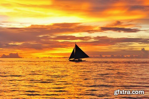 Beautiful Sunset and Sailboat - 12xUHQ JPEG