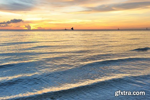 Beautiful Sunset and Sailboat - 12xUHQ JPEG