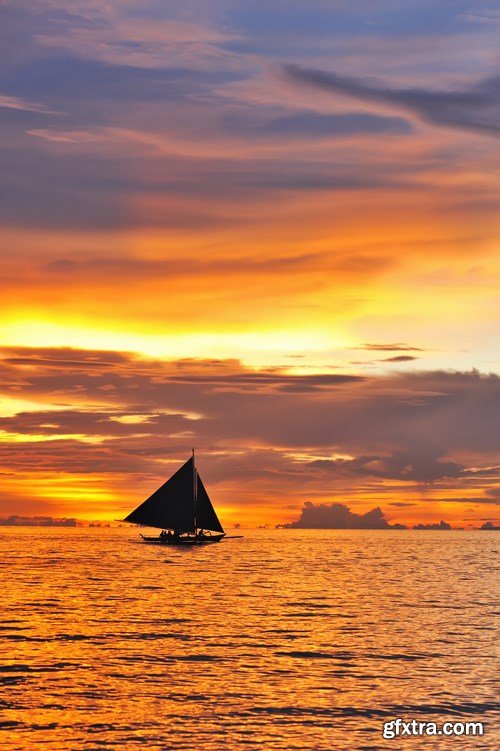 Beautiful Sunset and Sailboat - 12xUHQ JPEG