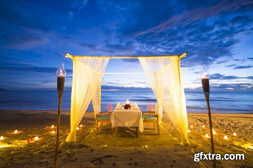 Romantic Dinner on the Ocean Coast - 11xUHQ JPEG