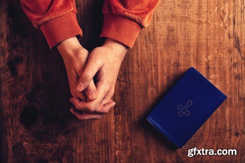 Christian bible and prayer - 7xUHQ JPEG Photo Stock