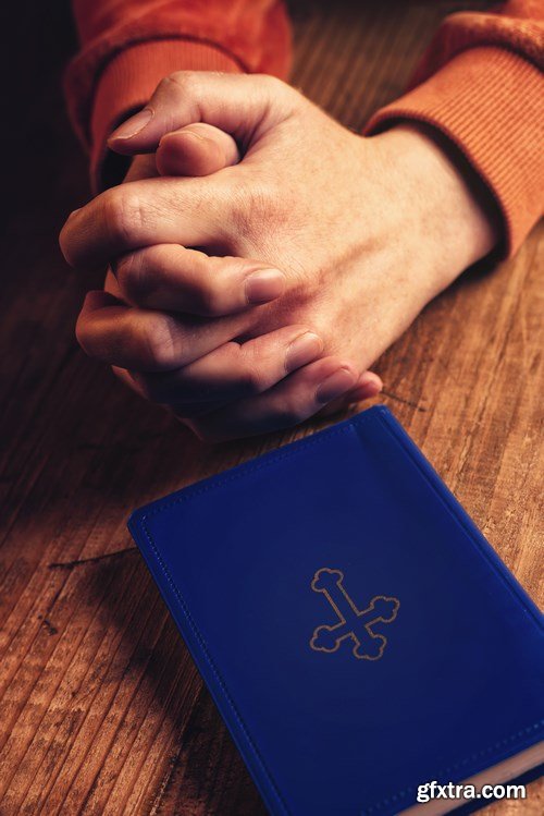 Christian bible and prayer - 7xUHQ JPEG Photo Stock