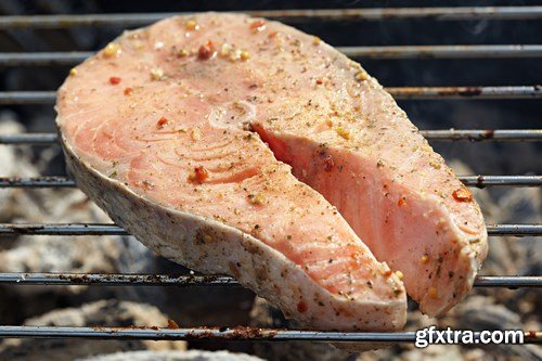 Raw salmon filet, stake and sushi - 83xUHQ JPEG