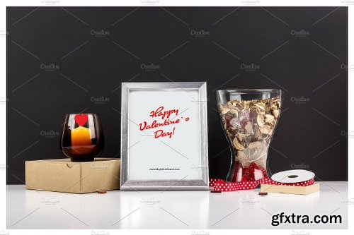 CreativeMarket Frame Mockup - Valentine`s Day Theme 1240973