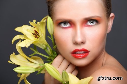 Collection of a beautiful woman\'s face with flowers makeup lips eyes smile 25 HQ Jpeg