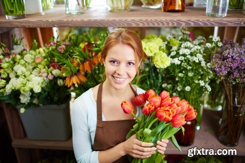 Collection of woman with tulip Mother\'s Day Women\'s Day flowers 25 HQ Jpeg